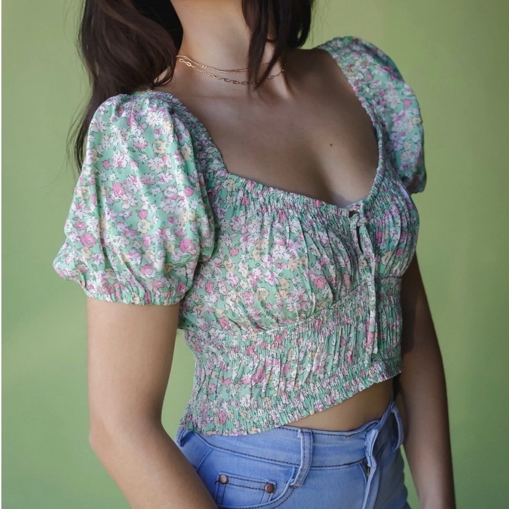 Nwt Elodie Sally Floral Blouse size M
